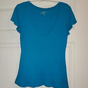Old Navy women's blue tee